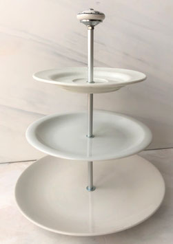 Etagère Nr. 2204,  3-stöckig, mit speziellem Knopf