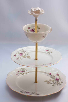 Etagère Nr. 1201, mit feinem Rosenmuster