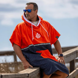 Cooler Unisex Surf Poncho in marine/coral