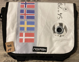 NoFish Umhängetasche Sail Gr.M Skandi Flags NF406