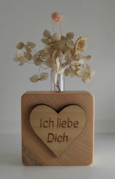Holzdeko mit Herz & Gravur „Ich liebe Dich“