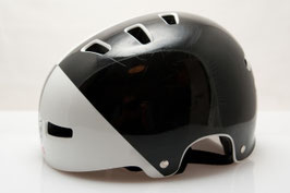 TSG Helm Black/White l/xl