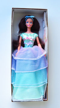 Avon Spring Tea Party Barbie Brunette 1997 NRFB