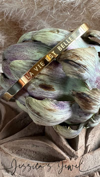 Armreif schmal "LA VIE EST BELLE"