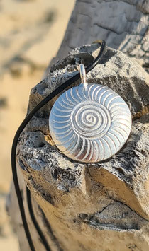 S250028 südsinn Halskette Fossilized