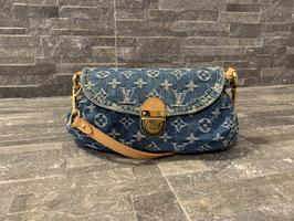 Louis Vuitton Monogram Denim Mini Pleaty in Blau