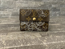 Louis Vuitton Monogram Dentelle Ludlow Geldbörse in Argent