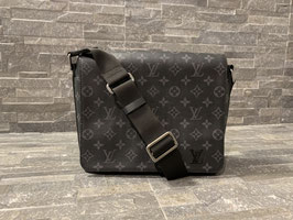 Louis Vuitton Monogram Eclipse District PM