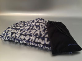 Louis Vuitton Oversized Graffiti Schal in Midnight Blue