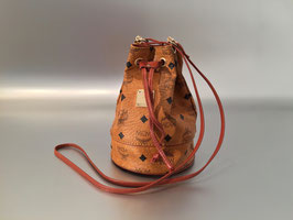 MCM Mini Matchbeutel in Cognac