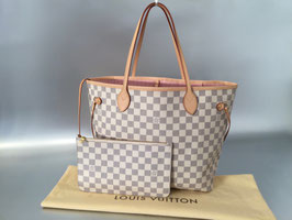 Louis Vuitton Damier Azur Neverfull MM in Rose Ballerine