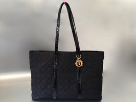 Christian Dior Nylon Cannage Lady Dior Shopper XL in Schwarz