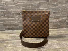 Louis Vuitton Damier Ebene Brooklyn Flat Pochette