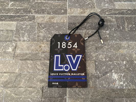 Louis Vuitton Monogram Outdoor Adressanhänger "LV"