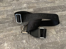 MCM Schulterriemen aus Stoff mit Monogramm in Schwarz/Silber