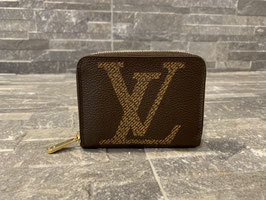 Louis Vuitton Monogram Giant Zippy Coin Geldbörse
