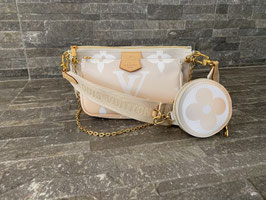 Louis Vuitton Monogram By The Pool Multi Pochette Accessoires in Nebelweiß
