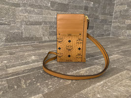 MCM Visetos Lanyard Kartenetui in Cognac