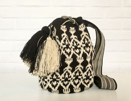 JADE Mochila bag handcrafted by Colombian Wayuu women