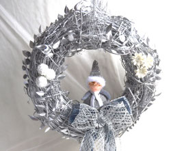 Rebenkranz silber mit Weihnachtspüppchen