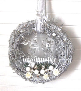 Rebenkranz silber mit Zaun