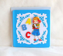 Glückwunschkarte zum Schulanfang blau-hellblau, Mädchen mit Filzbuchstaben ABC (8)