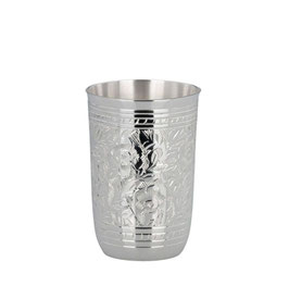 versilberter Becher, Höhe 10 cm, mit Gravuren verziert