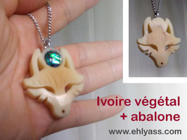 Pendentif Tête de loup / renard en ivoire végétal et abalone