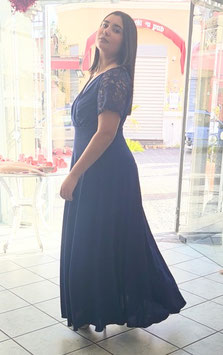 Abito Plus blu con mezza manica in pizzo