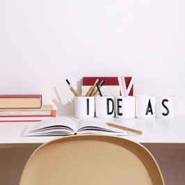 BECHER ABC PORZELLAN . DESIGN LETTERS