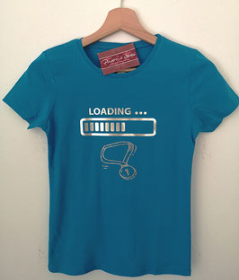 T-shirt Loading