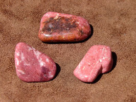 Thulite en pierres roulées