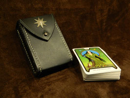 Tarot divinatoire et son étui