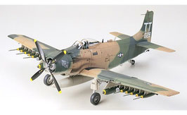 Maquette Tamiya A-1J Skyraider 1/48