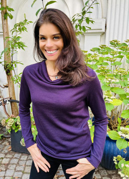 Pulli Emily hier im Stoff "Merinostrick-Aubergine"