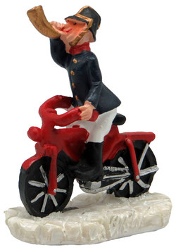Miniatur Feuerwehrmann auf Fahrrad