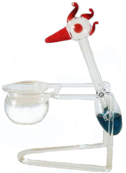 Schluckspecht mundgeblasene Schaukelfigur mit verschiedenen Farbflüssigkeiten Höhe ca. 120 mm mit einem Glasständer ca. 70 mm Hoch und einem Glasbehälter