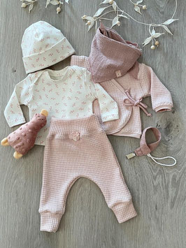 Coming-Home Outfit