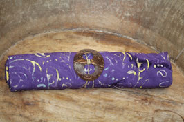 Sarong kräftiges lila mit hellgelben und violetten Ornamenten