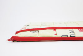 Cream Laptop Case with red Zipper