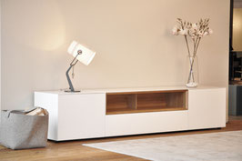 Lowboard Sinfonia, Nische mittig