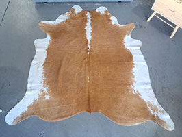 BRAND NEW Large Tan & White Cowhide Rug