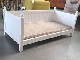 EX DISPLAY White Regal Pet Bed