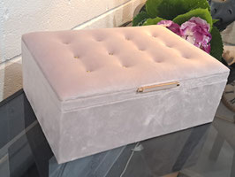 BRAND NEW Soft Pink Velvet Jewellery Box