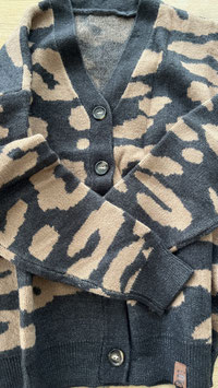 Lot 83 Strickjacke  Guusje