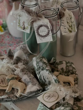 Geschenkset: Geschirrtuch Lämmchen mit Anhänger von Maileg