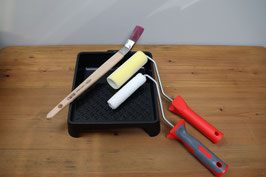 Set: 2 Walzen, 2 Rollerbügel, 1 Pinsel, 1 Farbwanne