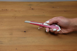 Schmales Cuttermesser aus Stahl, incl. einer Klinge