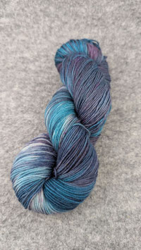 Sockenwolle, handgefärbt "Nautilus"