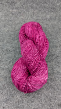 Wolle mit Eri Seide, handgefärbt "dezentes pink"